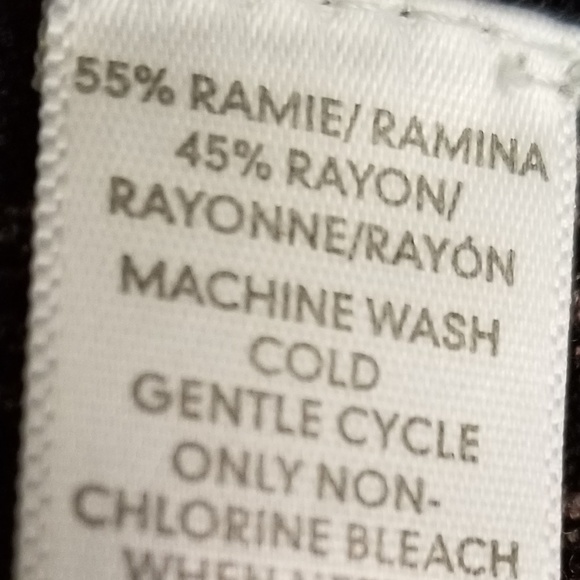 Dressy long sleeeve, light weight, knit top.  EUC - Picture 7 of 7